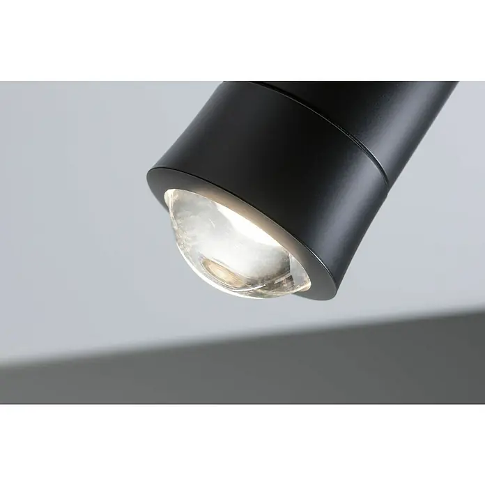 Paulmann URail LED-Spot Tarie - 5,5 W, 6 x 16,05 cm, Schwarz - Nahaufnahme einer eleganten, schwarzen Deckenleuchte mit klarem, gewölbtem Glas, die modernes Design und Funktionalität vereint.