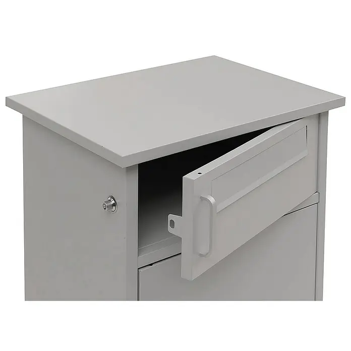 Proregal Standbriefkasten Paketkasten mit 3 Fächern - Grau, Stahl, Paketfach - Ein grauer, verschlossener Metall-Büroschrank mit leicht geöffneter Tür. Gut geeignet zur Aufbewahrung von Dokumenten und Büromaterial.