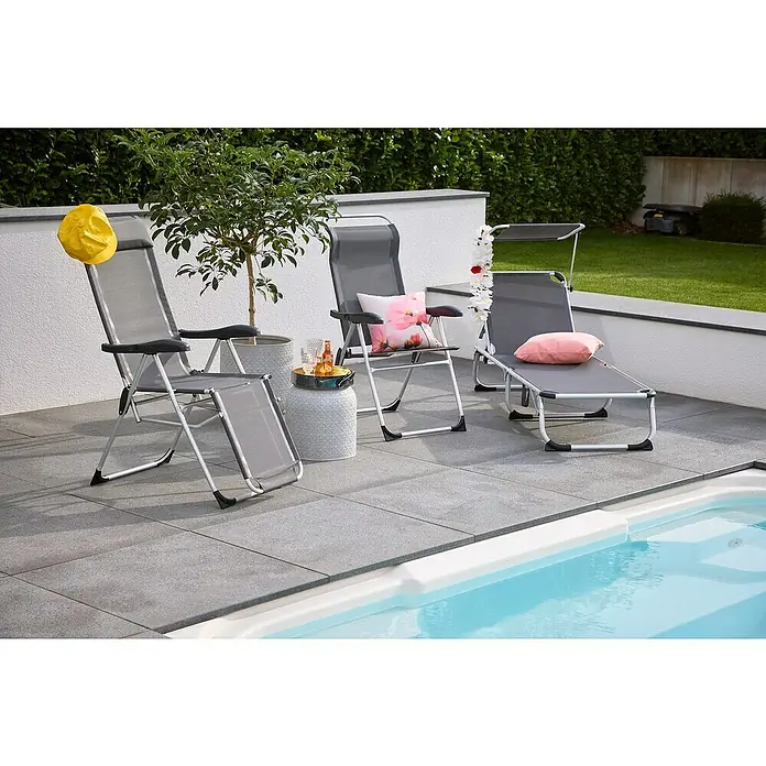 Sunfun Campingliege mit Sonnendach - Night-Grey, Aluminium, Textilene - Entspannen Sie am Pool mit diesen stilvollen Gartenmöbeln. Die Liegestühle laden zum Verweilen ein und die Deko sorgt für Ambiente.