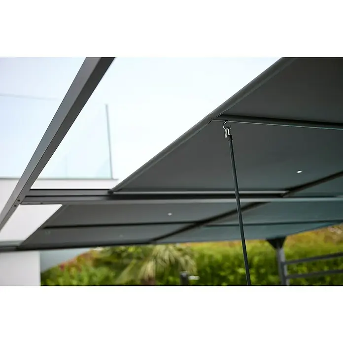 Raffpavillon - B x T: 400 x 300 cm, Farbe Gestell: Schwarz, Farbe Dach: Grau - Detailaufnahme einer grauen Terrassenüberdachung mit Metallrahmen und Stoffelementen, die Schatten spenden und das Design hervorheben.