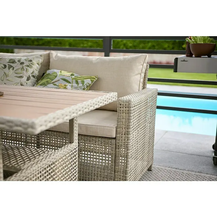 Loungemöbel-Set - 3 -tlg., Polyrattan, Stahl, Beige/Grau - Detailaufnahme eines geflochtenen Gartensessels mit Tisch, der eine gemütliche Atmosphäre für den Außenbereich schafft.