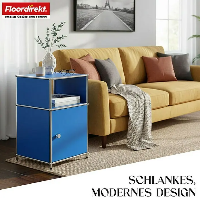 Floordirekt Metallregal Concept Epure MK-040 - 40 x 40 x 65 cm Blau - Anzahl Böden: 3 Stk., Schrauben, Blau - Elegantes, blaues Regalsystem von Floordirekt neben einem gelben Sofa, ideal für moderne Wohnräume.