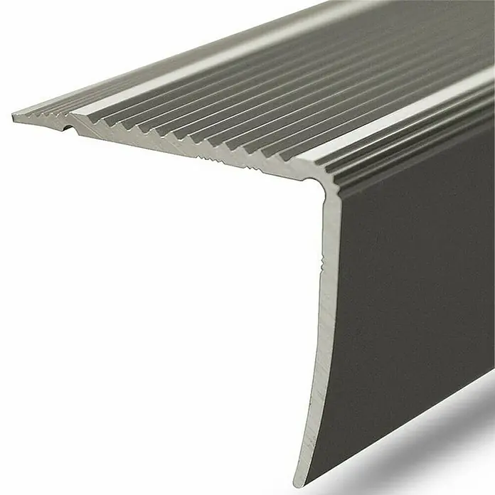 Floordirekt Treppenkantenprofil Integral 134 x 3 x 3,5 cm Champagner - Aluminium, Champagner - Profiltreppe aus Aluminium mit rutschfesten Rillen für erhöhte Sicherheit und Haltbarkeit.