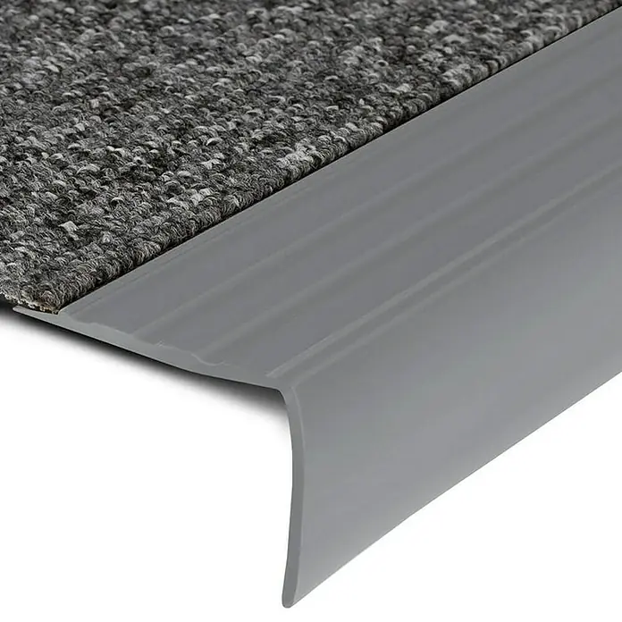 Floordirekt Treppenkantenprofil Michigan 120 cm Grau - Kunststoff, Grau, 120 x 4,2 cm - Graue Treppenkantenprofil zum Schutz vor Abnutzung und für einen sicheren Tritt auf Treppen mit Teppichboden.