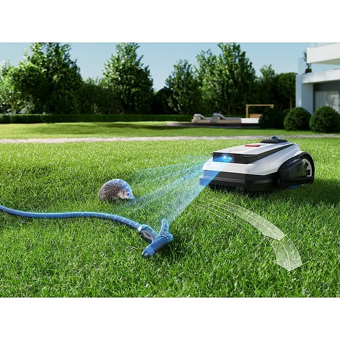 Ecovacs Goat Mähroboter A3000 LiDAR Pro - 3.000 m², Schnittbreite: 33 cm, Laser-gestützte Navigation, LiDAR - Rasenmäherroboter auf Rasen mit Igel und Schlauch, mit Hinderniserkennung zur Vermeidung von Unfällen.