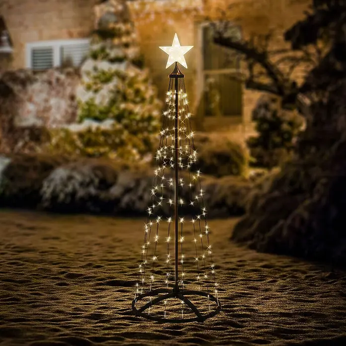 ECD Germany Künstlicher Weihnachtsbaum Außen, Höhe 150 cm, 154 LED Warmweiß, Timer, Schwarz - Schwarz, LED-Beleuchtung - Ein festlicher beleuchteter Weihnachtsbaum für den Außenbereich mit einem leuchtenden Stern, der eine warme und einladende Atmosphäre schafft.