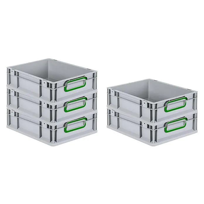 Proregal Eurobox Eurobox NextGen Color - L x B x H: 40 x 30 x 12 cm, Kunststoff, Grau, Grün - Drei graue Eurobehälter mit grünen Griffen sind übereinander gestapelt. Rechts davon befinden sich zwei gestapelte Euroboxen.