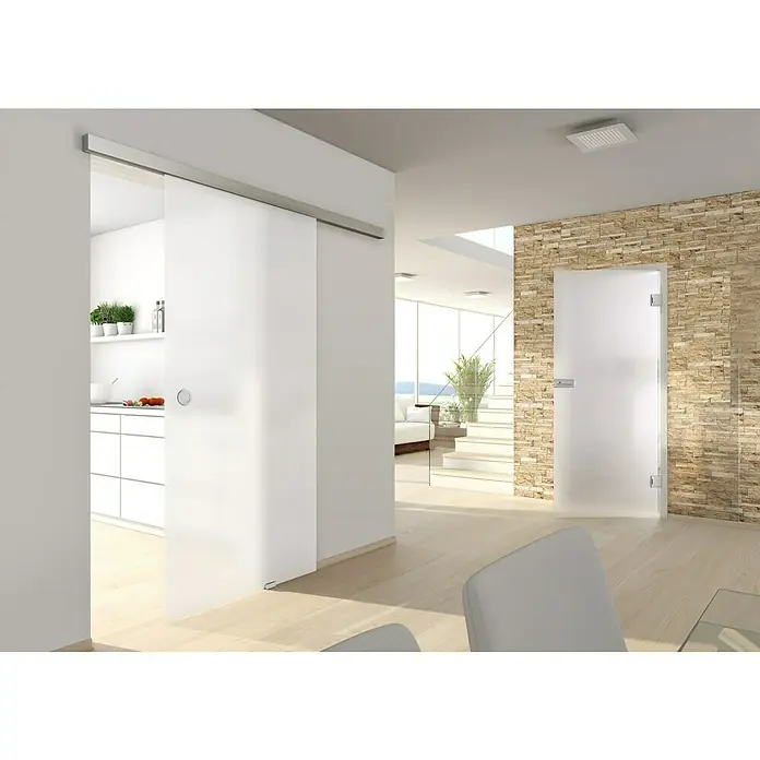 Diamond Doors Glasdrehtür 603 - 834 x 1.972 mm, DIN Anschlag: Links/Rechts, Verbundsicherheitsglas (VSG), Mattiert - Bild eines modernen Innenraums mit einer eleganten Glasschiebetür und einer Drehtür, die dem Raum ein stilvolles Ambiente verleihen.