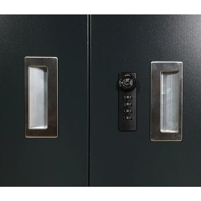 Proregal Mülltonnenbox Müllcontainerverkleidung - Metall, Anthrazit, Geeignet für Anzahl Mülltonnen: 1 Stk. - Nahaufnahme eines Schranks mit Metallgriffen und einem schwarzen Zahlenschloss zur sicheren Aufbewahrung.