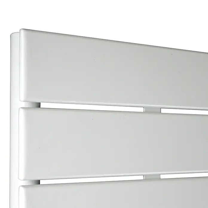 Camargue Designheizkörper Niagara - B x H: 370 x 1.900 mm, Anschlusskombination Heizkörper: Sonstige - Nahaufnahme eines weißen Heizkörpers mit horizontalen Paneelen, der ein modernes und minimalistisches Design zeigt.
