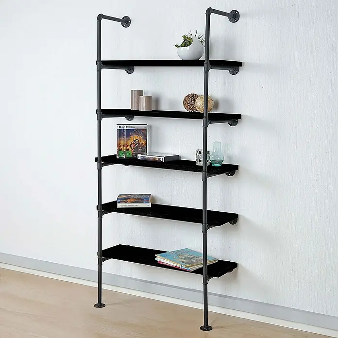 Berlinlodge Holzregal Standregal - H x B x T: 165 x 80 x 28 cm, Anzahl Böden: 5 Stk., Aufstellen, Dunkelgrau - Ein modernes, wandmontiertes Bücherregal mit fünf Ebenen und einem industriellen Design aus schwarzen Rohren und Regalböden.