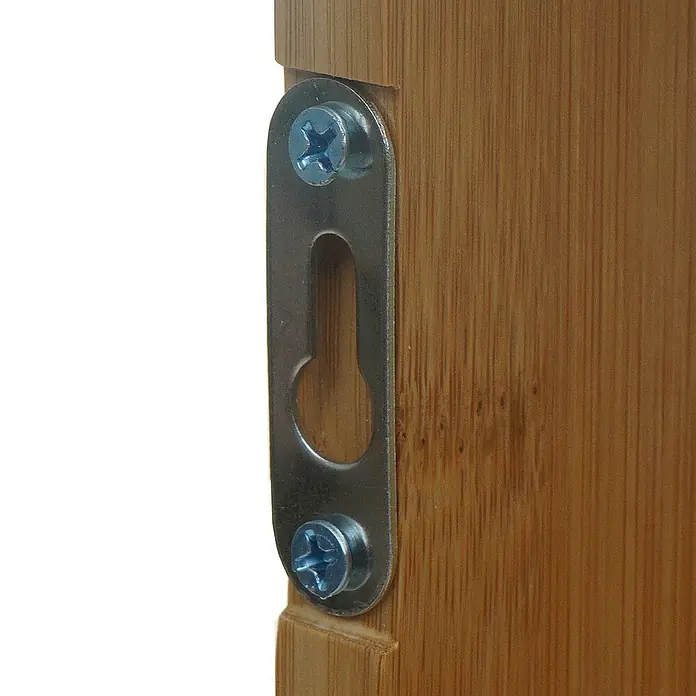 Berlinlodge Holzregal Wandregal - Anzahl Böden: 4 Stk., Einhängen, Braun - Nahaufnahme einer metallenen Aufhängevorrichtung, befestigt mit zwei Schrauben an einem Holzgegenstand, ideal zur Wandmontage.