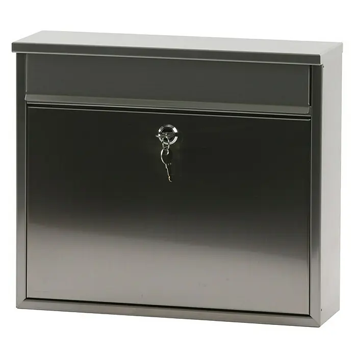 Proregal Wandbriefkasten Granadan aus Edelstahl mit Einwurfsklappe - Silber, Stahl - Bild einer Edelstahl-Briefkasten mit Schlüssel im Schloss, ideal für sichere Postzustellung und stilvolle Hausgestaltung.