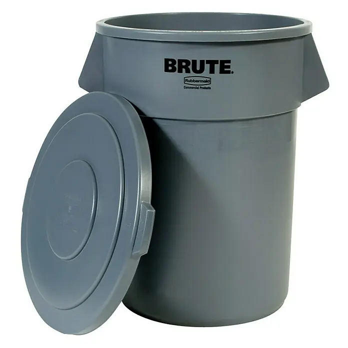 Proregal Standard-Mülleimer Rubbermaid Brute runde Mehrzwecktonne mit Belüftungskanälen - 208,2 l, Kunststoff, Grau - Grauer "Brute" Mülleimer von Rubbermaid Commercial Products mit passendem Deckel.