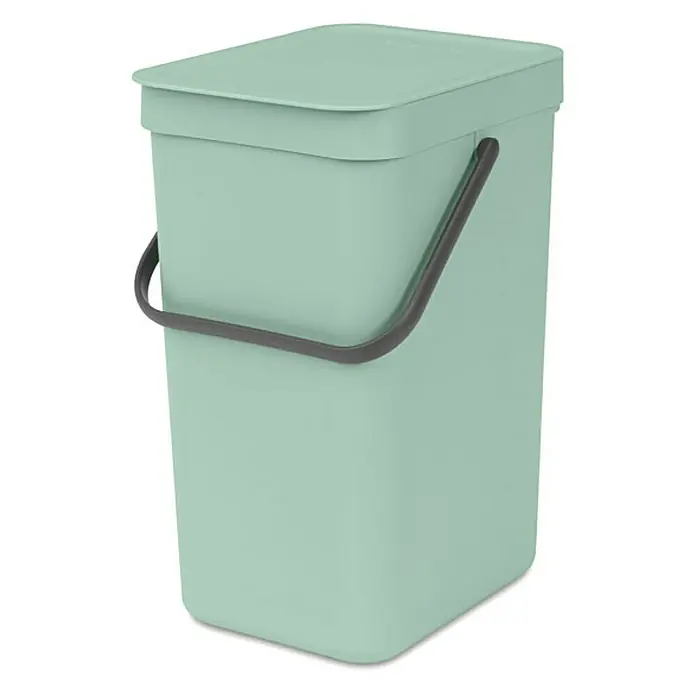 Proregal Standard-Mülleimer Brabantia Abfallsammler mit Stay-open Deckel - 12 l, Kunststoff, Jade - Ein mintgrüner, rechteckiger Kompostbehälter mit Deckel und grauem Griff für die Küche. Ideal zur Sammlung von Bioabfällen.