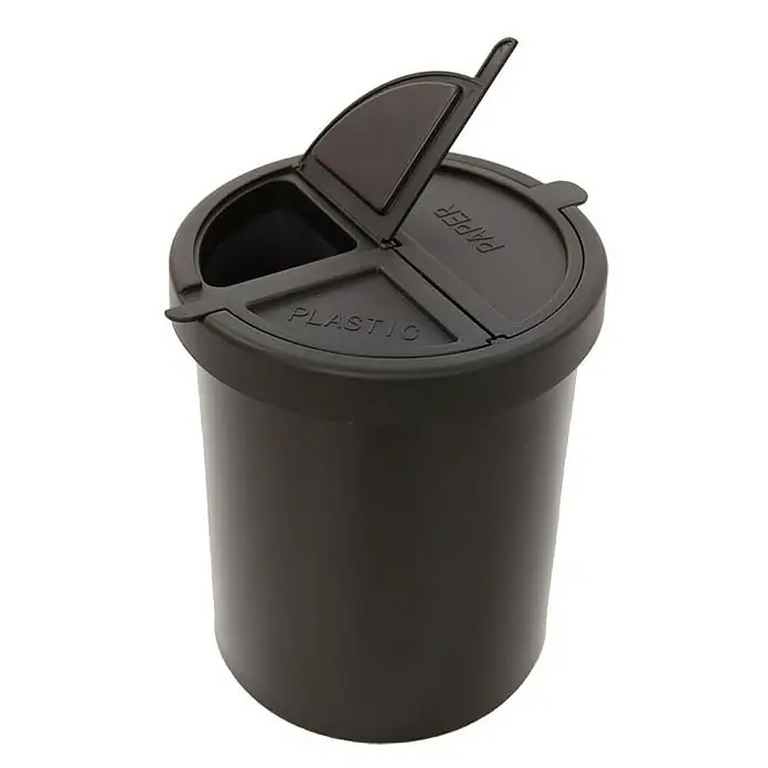 Proregal Papierkorb stillvoll & rund aus Metall - 15 l, Metall, Schwarz - Ein schwarzer Recycling-Behälter mit getrennten Fächern für Papier und Plastik und einer Klappe, die geöffnet ist.