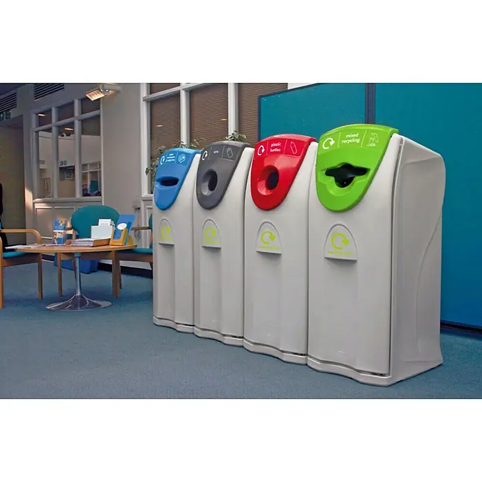 Proregal Standard-Mülleimer Wertstoffsammler Maxi Envirobin mit Einwurfsöffnung "Flaschen" - 140 l, Kunststoff, Grau, Einwurf Schwarz - Farblich gekennzeichnete Recyclingbehälter für verschiedene Abfallarten in einem Bürogebäude. Nachhaltige Abfalltrennung leicht gemacht.