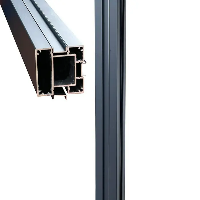 Joda Zaunpfosten Kingston Türpfostenset - Höhe: 225 cm, Anthrazit, Aluminium, Türpfostenset - Detailaufnahme eines schwarzen Aluminiumprofils mit mehreren Hohlräumen und Nuten, ideal für Konstruktionen im Bauwesen und Innenausbau.
