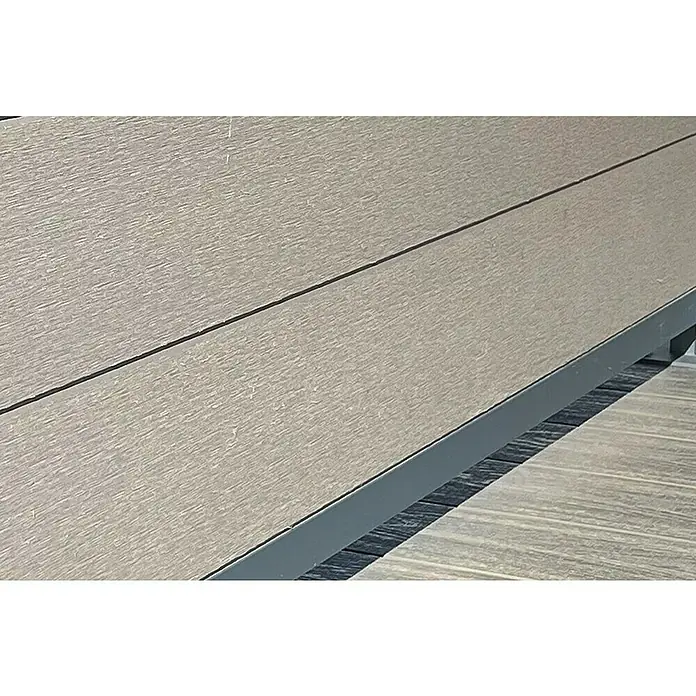 Joda Abschlussleiste Kingston - L x B x H: 0,2 x 3,4 x 17,8 cm, Passend für: Kingston Zäune - Nahaufnahme einer Terrassendiele mit feiner Holzstruktur und einem stabilen Rahmen, ideal für den Außenbereich.