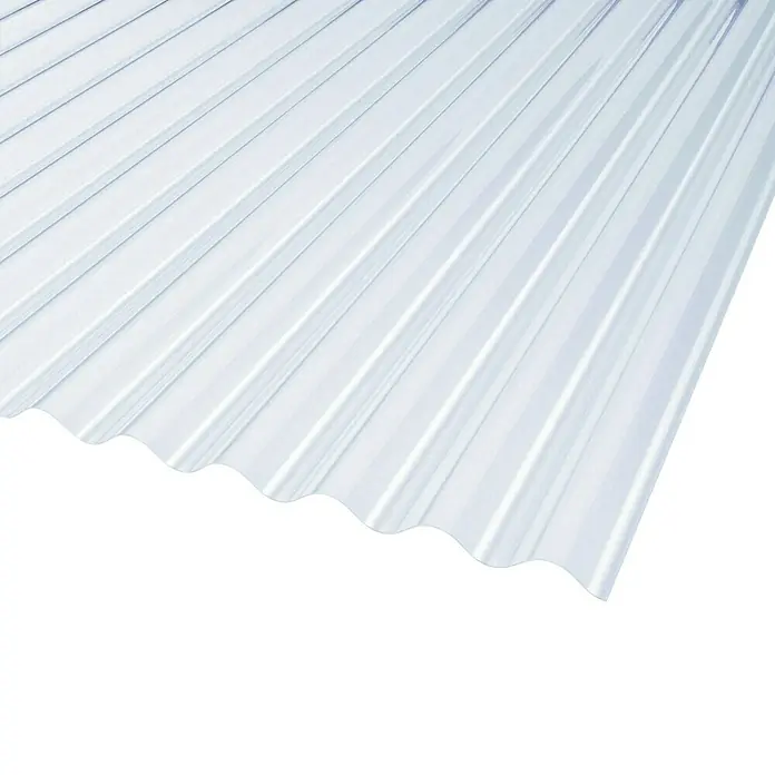 Wellplatte - 2.000 x 900 x 1,5 mm, Transparent, Polycarbonat, Rund - Nahaufnahme einer transluzenten, gewellten Kunststoffplatte, ideal für Dächer und Verkleidungen. Robust und lichtdurchlässig.
