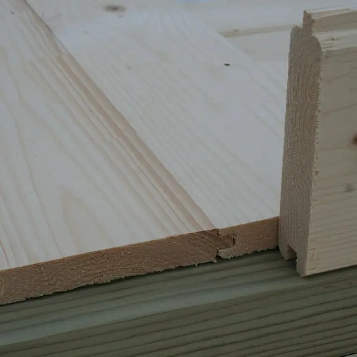 Alpholz Gartenhaus ECO Set Palma - Außenmaß inkl. Dachüberstand (B x T): 260 x 261 cm, Holz, Naturbelassen - Holzbretter mit Nut- und Federverbindung, die ein solides und nahtloses Finish für verschiedene Bauprojekte bieten.