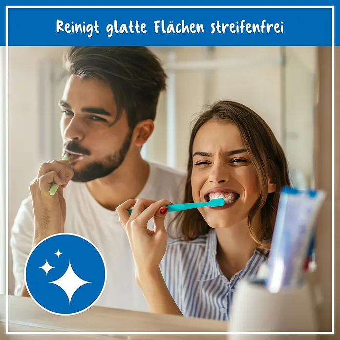 Poliboy Bio Glasreiniger - 500 ml, Flasche mit Sprühkopf - Ein Paar putzt sich die Zähne mit Zahnbürsten und Zahnpasta für eine gründliche Reinigung. Die Formel sorgt für strahlend saubere Oberflächen.