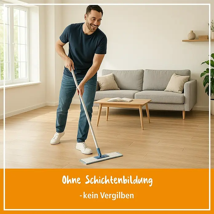 Poliboy Reinigungskonzentrat Vinyl- & Designbelag - 500 ml, Flasche - Mann wischt Boden mit Mopp. Ideal für streifenfreie Sauberkeit.