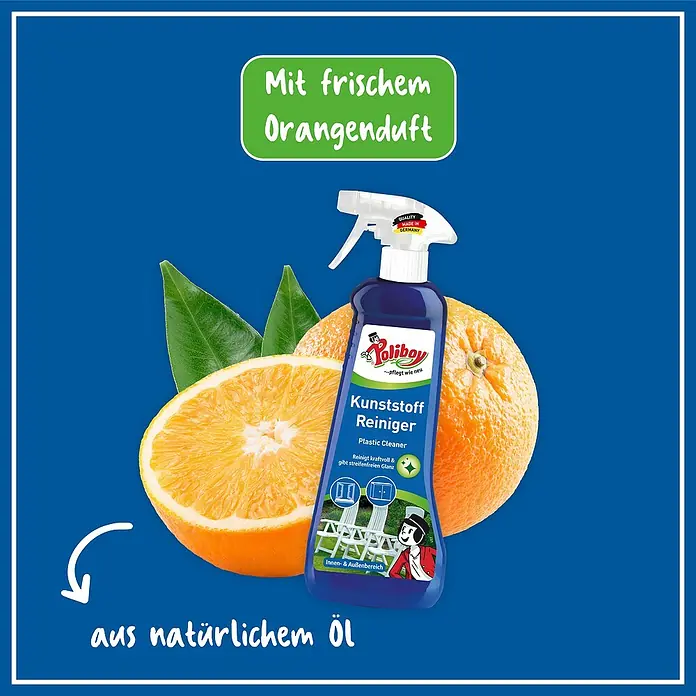 Poliboy Kunststoff-Reiniger - 500 ml, Flasche mit Sprühkopf - Das Bild zeigt Poliboy Kunststoff Reiniger mit Orangenduft, umgeben von Orangen und Blättern.