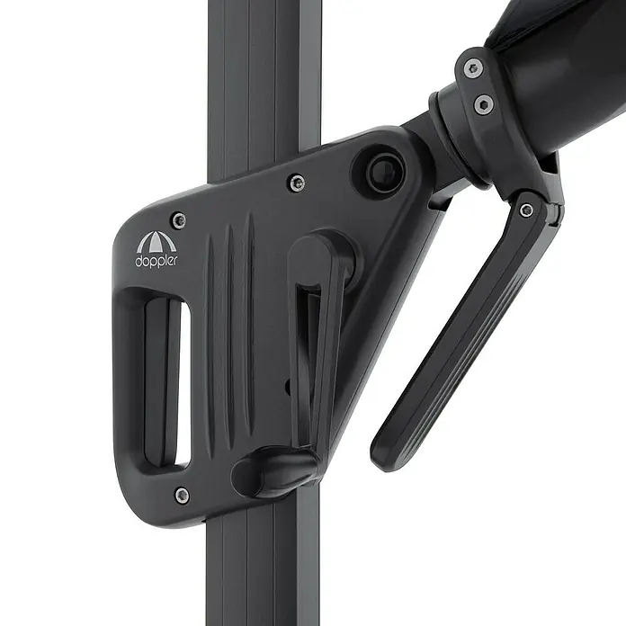 Doppler Ampelschirm rund Life - Anthrazit, Durchmesser Bespannung: 310 cm - Detailaufnahme des Doppler-Kurbelmechanismus eines Sonnenschirms, der Funktionalität und Design vereint.