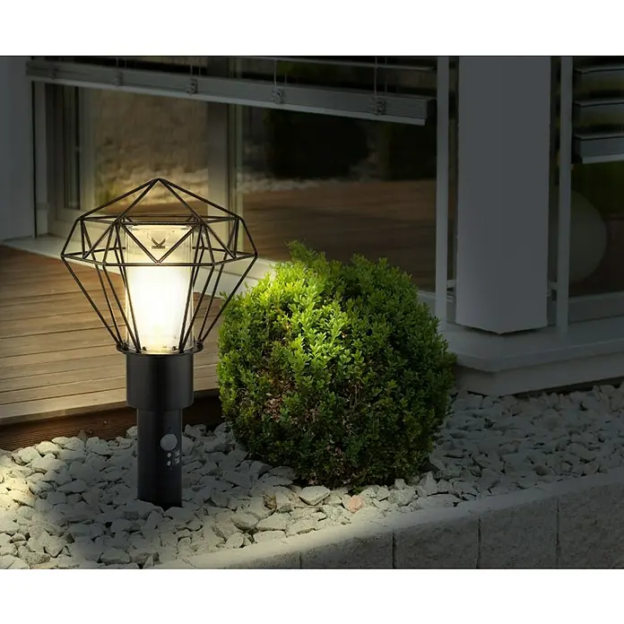 Globo Horace Lámpara de pie para exterior Diseño decorativo con pantalla de rejilla metálica negra - 15 W, Color del marco: Negro, Sin bombillas, Altura: 50 cm - Esta elegante luz solar para exteriores con sensor de movimiento proporciona una iluminación elegante en el jardín. Diseño moderno.