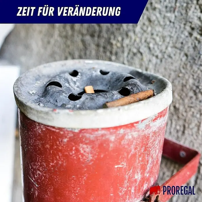 Proregal Asche-Mülleimer Rund feulöschend Wandaschenbecher - 2 l, Aluminium, Silber mit schwarzem Deckel - Aschenbecher mit Zigarettenkippen, rote Farbe, Metall, mit der Aufschrift "Zeit für Veränderung" oben auf dem Bild.