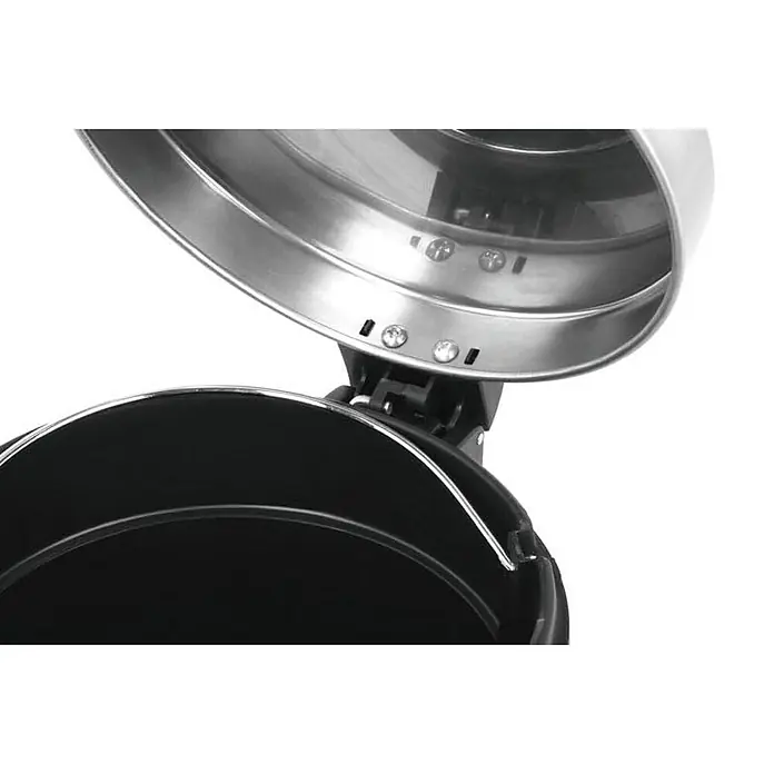 Proregal Treteimer - 8 l, Edelstahl, Matt Edelstahl - Detailaufnahme eines geöffneten, runden Mülleimers aus Metall und schwarzem Kunststoff, der die Konstruktion und das Innere zeigt.