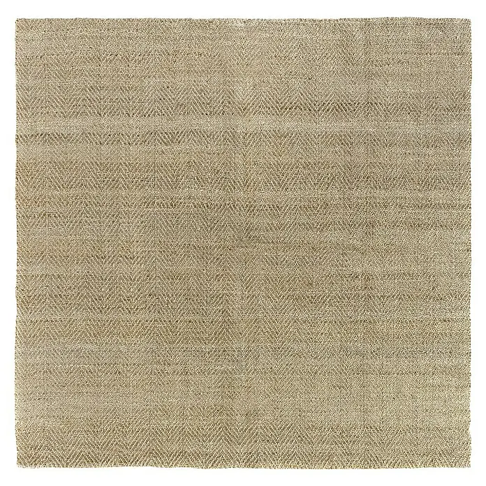 Alfombra de yute Alcázar - Natural, 250 x 250 cm, 100% yute - Primer plano de una alfombra beige con un sutil patrón de espiga, que aporta textura y calidez.