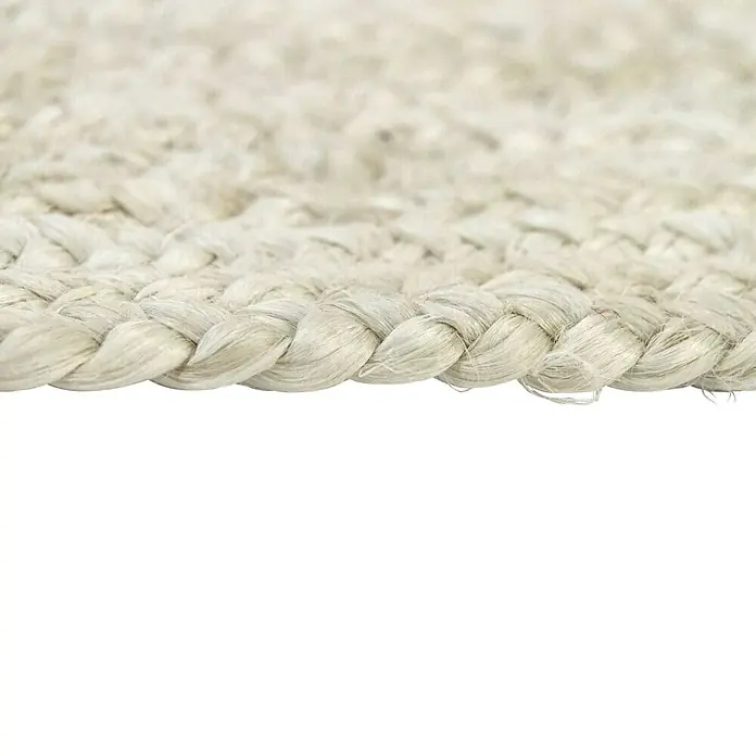 Alfombra de yute Nazar - Blanco, 300 x 250 cm - Primer plano de una alfombra tejida con una paleta de colores clara y natural, que destaca la textura y la artesanía.