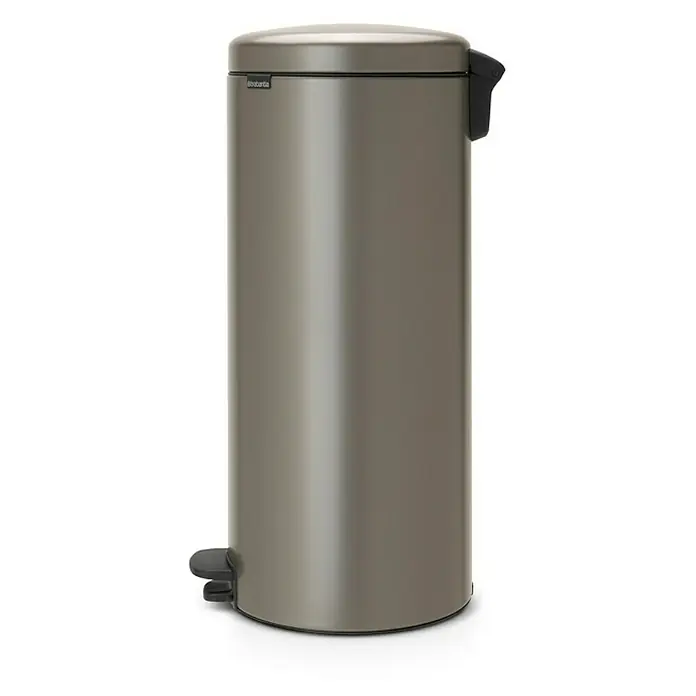 Proregal Treteimer Brabantia Klassischer Tretmülleimer mit Soft-Verschluss - 30 l, Metall, Platin - Ein schlanker, grauer Brabantia-Treteimer aus Metall mit schwarzem Pedal und Scharnier für hygienische Abfallentsorgung im Haushalt.