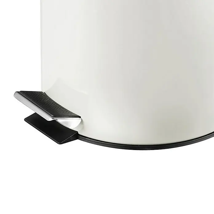 Proregal Treteimer Runder Tretabfallsammler mit herausnehmbaren Kunststoff-Inneneimer - 20 l, Metall, Weiß - Nahaufnahme eines weißen Treteimers mit einem schwarzen Pedal. Der Eimer hat eine schlanke und moderne Ästhetik für den Alltag.