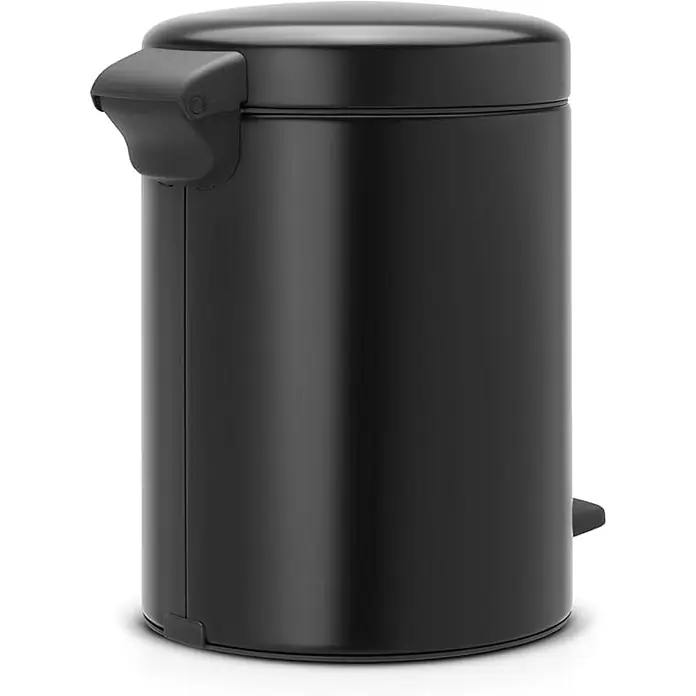 Proregal Treteimer Brabantia Klassischer Tretmülleimer mit Soft-Verschluss - 5 l, Metall, Metallik Schwarz - Ein schlanker, schwarzer Treteimer mit einem runden Deckel und einem Pedal am Boden, ideal für Badezimmer oder kleine Räume.