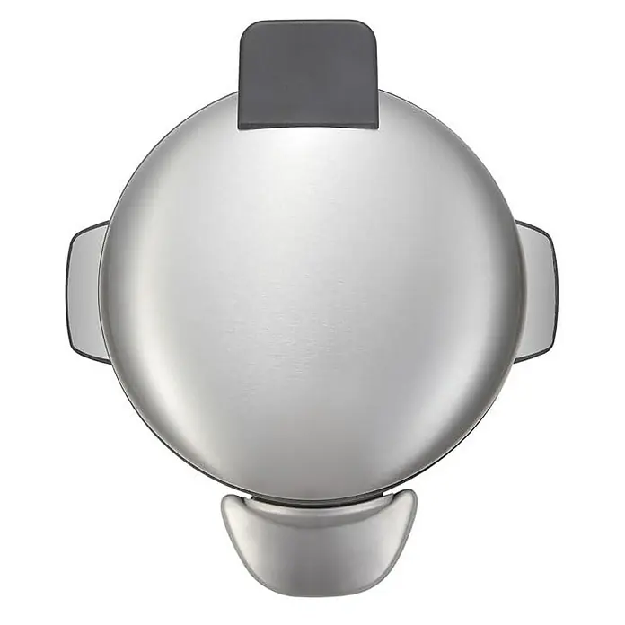 Proregal Treteimer Retro Treteimer mit markanten Griffen und Kugelkappe - 30 l, Kunststoff, Grau - Draufsicht auf eine moderne, silberfarbene Küchenmaschine mit grauen Akzenten, die Funktionalität und elegantes Design vereint.