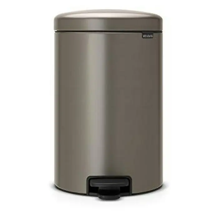 Proregal Treteimer Brabantia Klassischer Tretmülleimer mit Soft-Verschluss - 20 l, Metall, Platin - Ein edler, runder Abfalleimer mit Fußpedal in Grau. Der Mülleimer besticht durch sein schlichtes, modernes Design und seine Funktionalität.