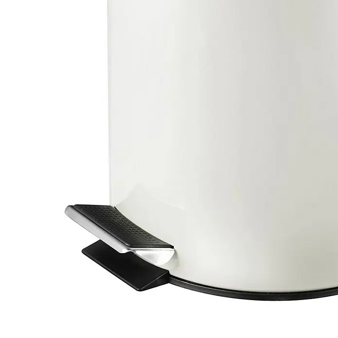 Proregal Treteimer Runder Tretabfallsammler mit herausnehmbaren Kunststoff-Inneneimer - 3 l, Metall, Weiß - Detailaufnahme eines eleganten, weißen Tretabfalleimers, der Funktionalität und modernes Design für ein stilvolles Zuhause vereint.