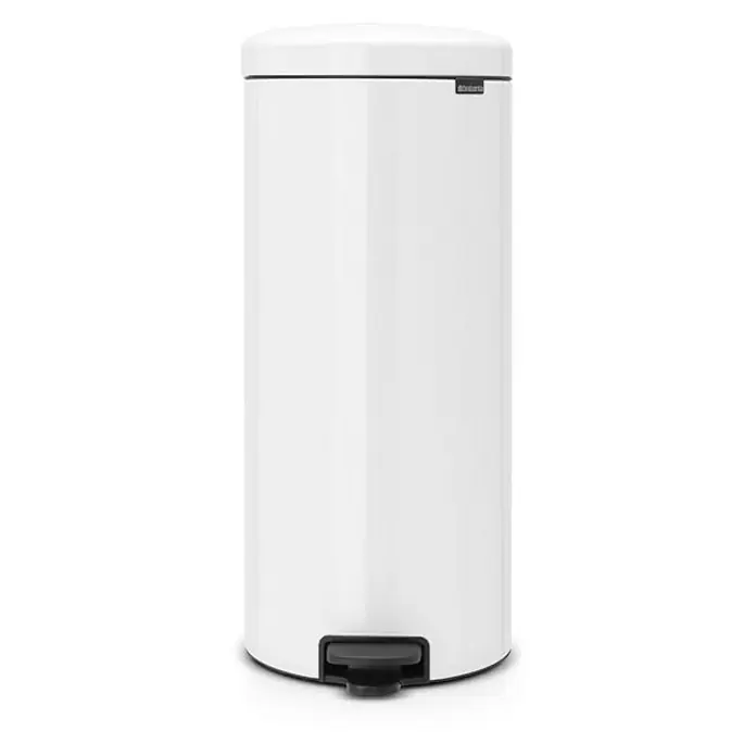 Proregal Treteimer Brabantia Klassischer Tretmülleimer mit Soft-Verschluss - 30 l, Metall, Weiß - Weißer Brabantia Treteimer mit schwarzem Pedal und dezentem Markenlogo. Ideal für Bad oder Küche, vereint Funktionalität mit stilvollem Design.