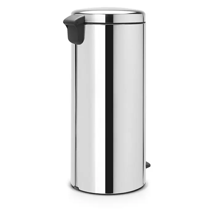 Proregal Treteimer Brabantia Klassischer Tretmülleimer mit Soft-Verschluss - 30 l, Metall, Edelstahl - Abbildung eines modernen, silbernen Treteimers mit einem schwarzen Pedal und Deckelmechanismus.