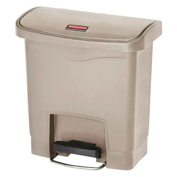 Proregal Treteimer Rubbermaid Slim Jim Step On Container Front Step Pedal-Abfalleimer - 15 l, Kunststoff, Beige - Ein beiger Rubbermaid Tretabfalleimer für gewerbliche Nutzung mit einem Fußpedal zur einfachen Betätigung.