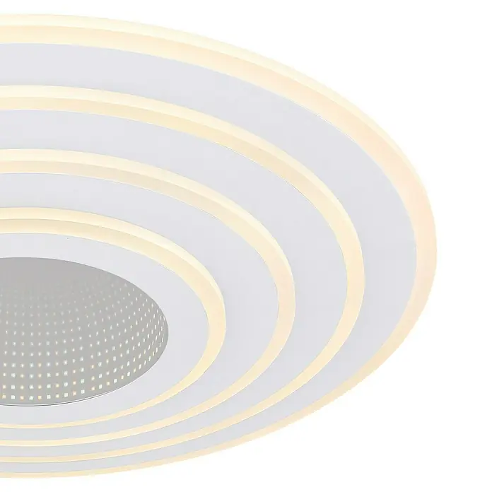 Globo LED-Deckenleuchte rund Jocelyn - 50 W, Ø x H: 50 x 6,7 cm, Weiß, Warmweiß - Nahaufnahme einer modernen, runden LED-Deckenleuchte mit konzentrischen Kreisen und Spiegeleffekt. Elegantes Design für stilvolle Innenräume.
