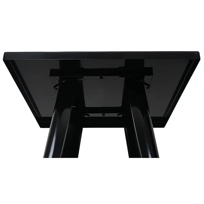 Chefgastro Garten-Stehtisch mit Metall-Tischplatte - Eckig, Schwarz - Detailaufnahme eines schwarzen Tisches, der einen modernen und stabilen Eindruck macht. Die glänzende Oberfläche reflektiert das Licht.