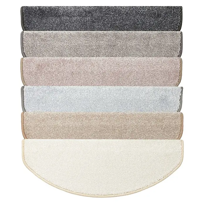 Stufenmatte Sundae - 65 x 23,5 cm, Creme, Halbrund - Auswahl an Teppichstufen in verschiedenen Farben und Texturen. Diese Stufen bieten Komfort und Sicherheit auf Treppen.