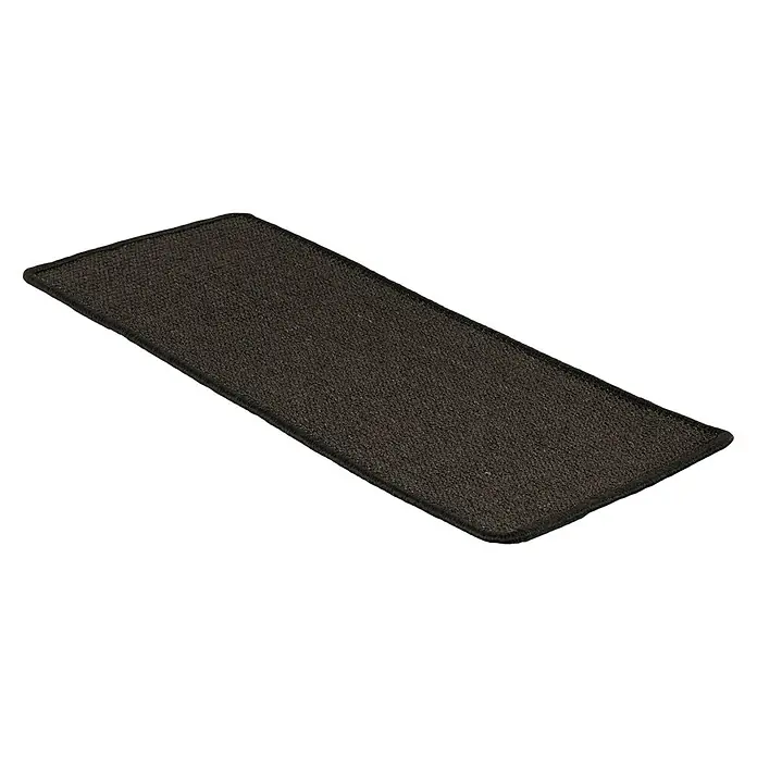 Stufenmatte Sisal - 65 x 23,5 cm, 100 % Sisal, Schwarz - Brauner Teppich, rechteckig, leicht schräg aufgenommen, isoliert auf schwarzem Hintergrund.