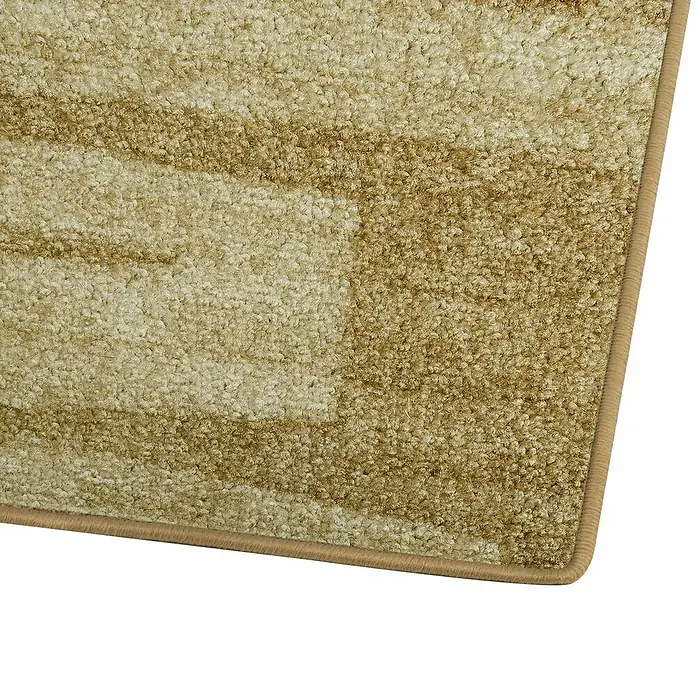 Kurzflorteppich Via Veneto - Beige, 450 x 80 cm, 100 % Polyamid - Detailaufnahme eines beigen Teppichs mit einem dezenten Muster und einer passenden Bordüre. Ideal, um jedem Raum Wärme und Stil zu verleihen.