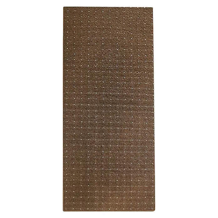 Flachgewebeteppich Rapido - Braun, 300 x 80 cm, 100 % Polypropylen - Nahaufnahme eines braunen Teppichs mit einem Punktmuster, der eine warme Textur und ein dekoratives Element für den Raum bietet.