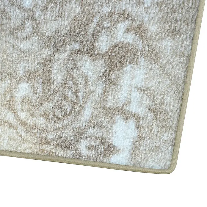 Teppichläufer Davoli - Beige, 400 x 80 cm, 100 % Polyamid - Detailaufnahme eines Teppichs mit floralem Muster und beiger Bordüre, ideal für ein gemütliches Zuhause.